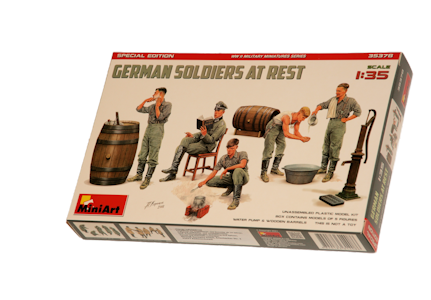 German Soldiers at Rest / MiniArt 35378 / 1:35 